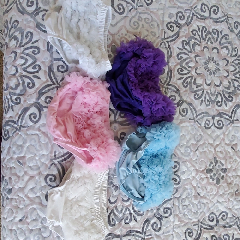 Little girls Ruffle Blumers